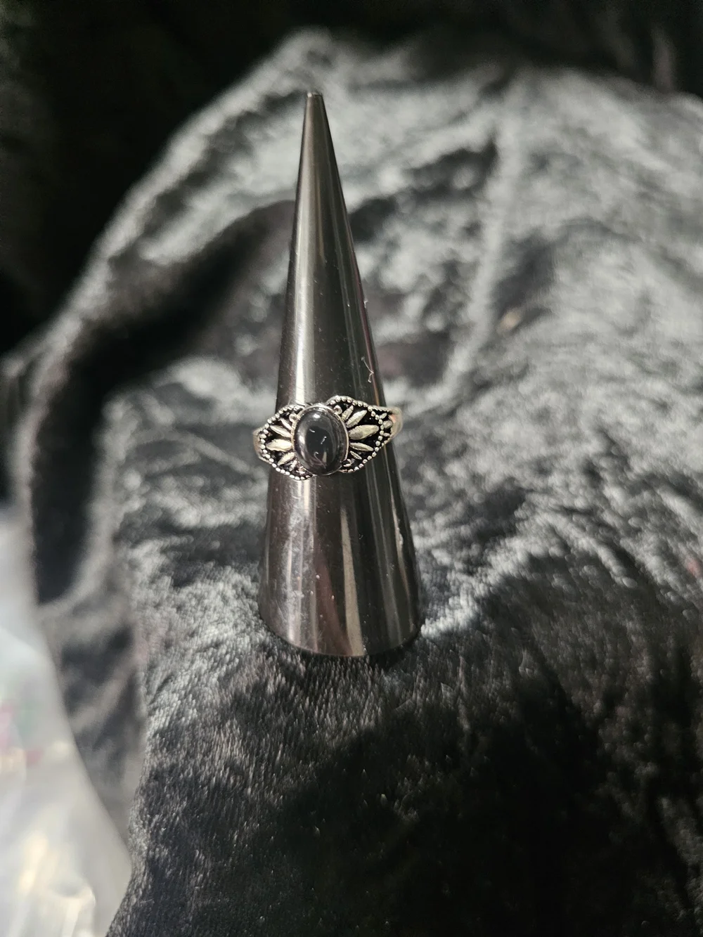 Classic Black Stone Silver-Tone Ring size 7